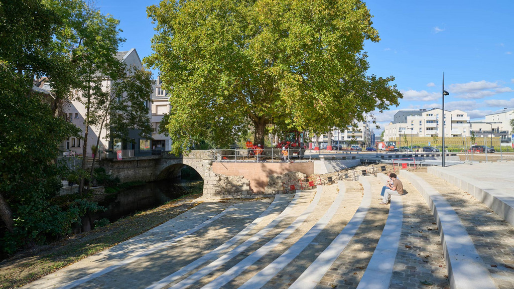 Les gradins donnant sur le Grand-Bouillon, un nouvel espace de détente sur la place Morard