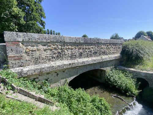 Pont de Nogent-le-Phaye