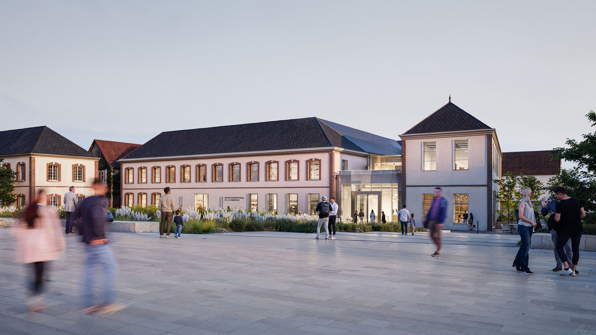 Maison Internationale de la Cosmétique vue depuis l'esplanade de la cathédrale Maison Internationale de la Cosmétique vue depuis l'esplanade de la cathédrale
