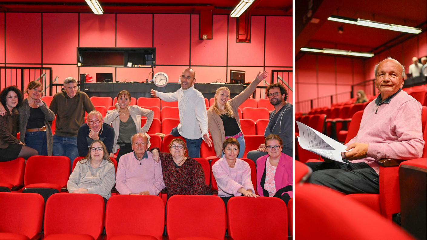 La troupe du spectacle et son metteur en scène.