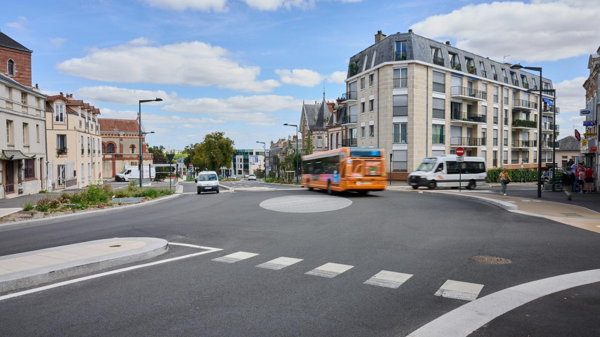 La nouvelle physionomie de la place de la porte Saint-Michel après les travaux du BHNS.