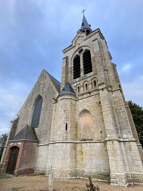 L'église Saint-Martin de Ollé, avec son clocher