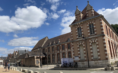 L'ancienne école Gérard-Philipe qui deviendra le nouvel office de tourisme