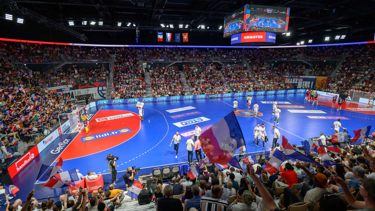 Le Colisée accueille des compétitions de niveau international. Ici, un match de handball entre la France et la Croatie